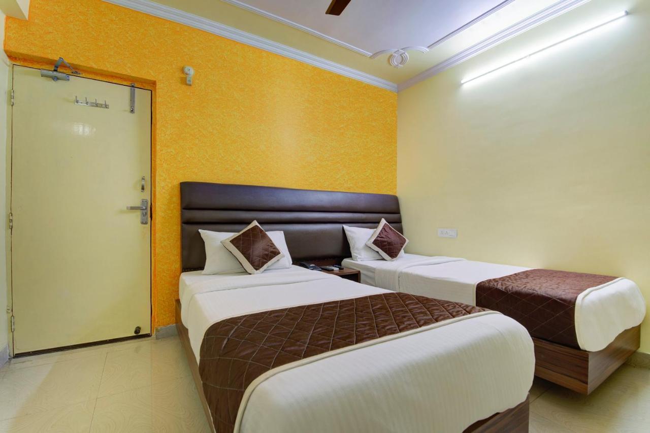 Oyo 9209 Hotel Garden Villa Patna  Bagian luar foto