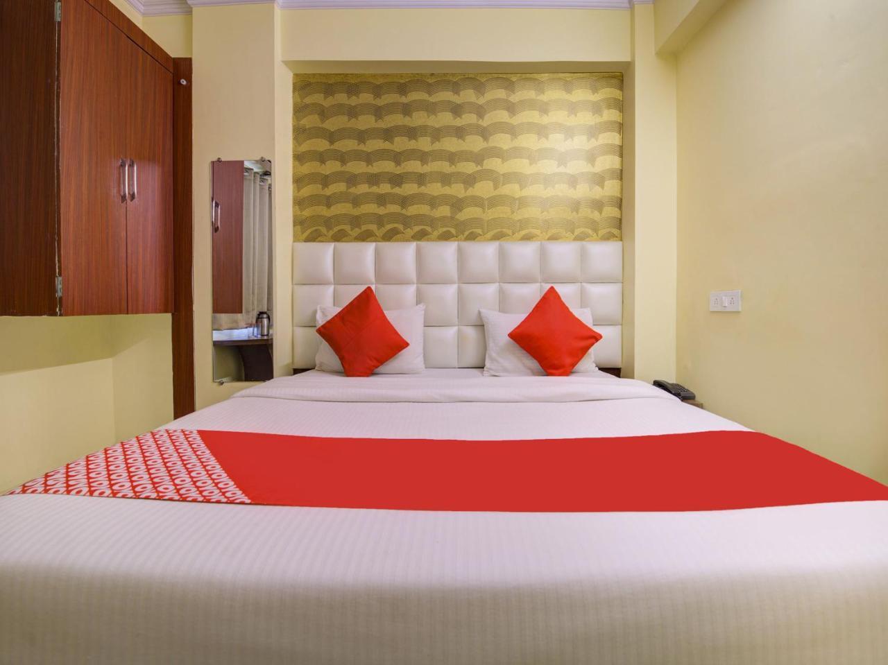 Oyo 9209 Hotel Garden Villa Patna  Bagian luar foto